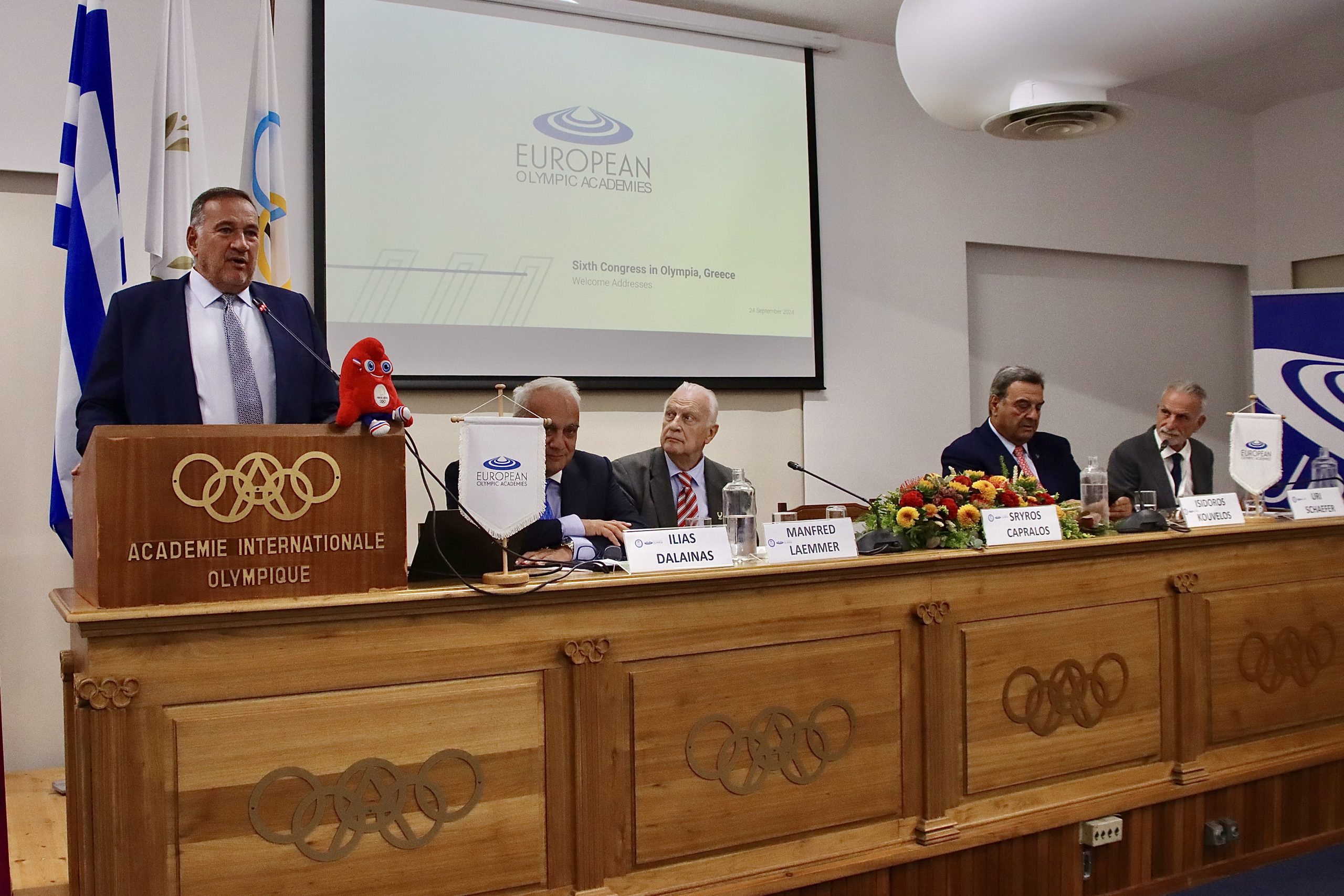 LE PRÉSIDENT DES COE CAPRALOS À OLYMPIE POUR LE CONGRÈS DES ACADÉMIES OLYMPIQUES EUROPÉENNES